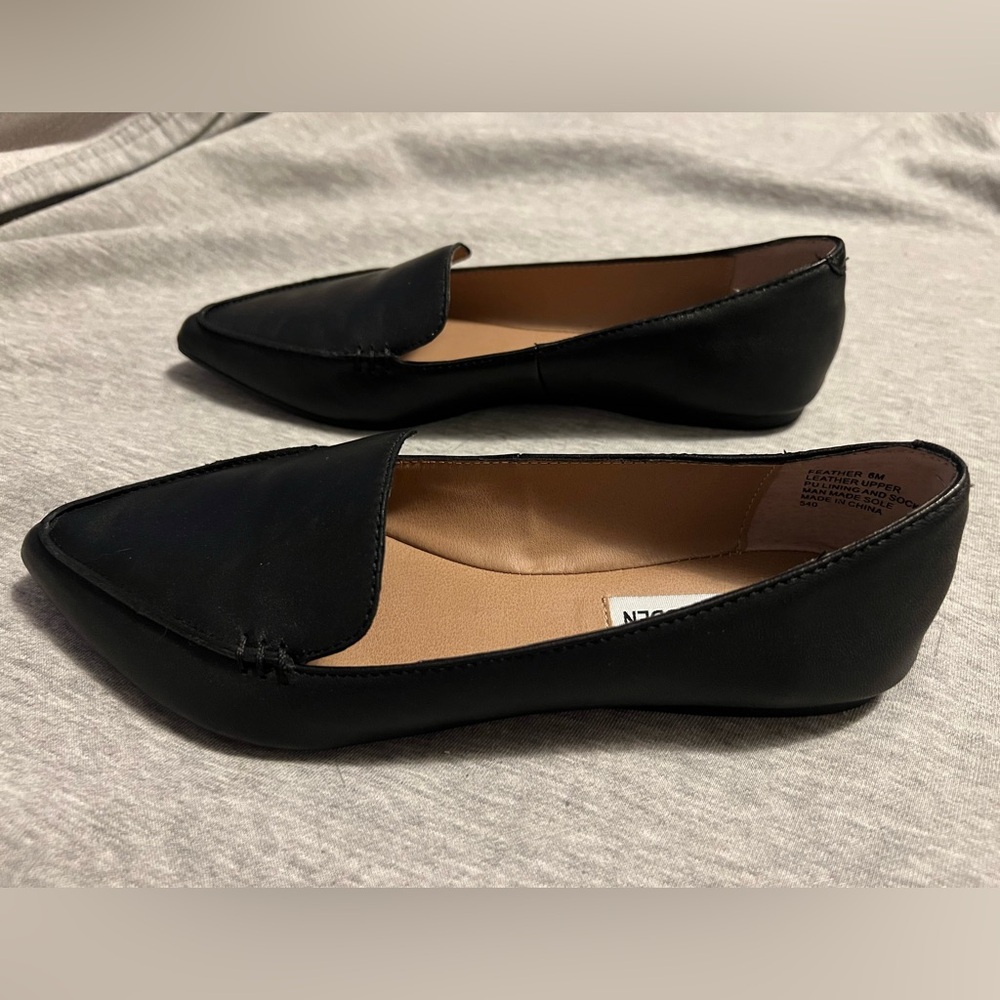 NEW Steve Madden feather loafer flat, black leather size 6
